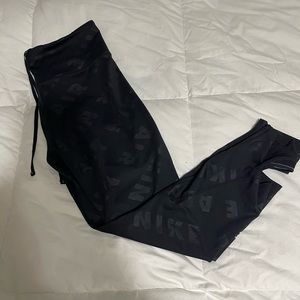 Nike Air Dri-Fit Leggings Size L